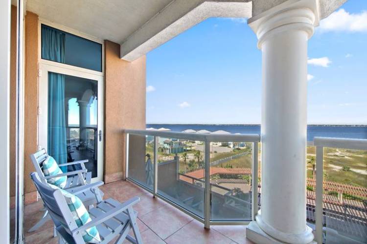Browse Condos with Island Views